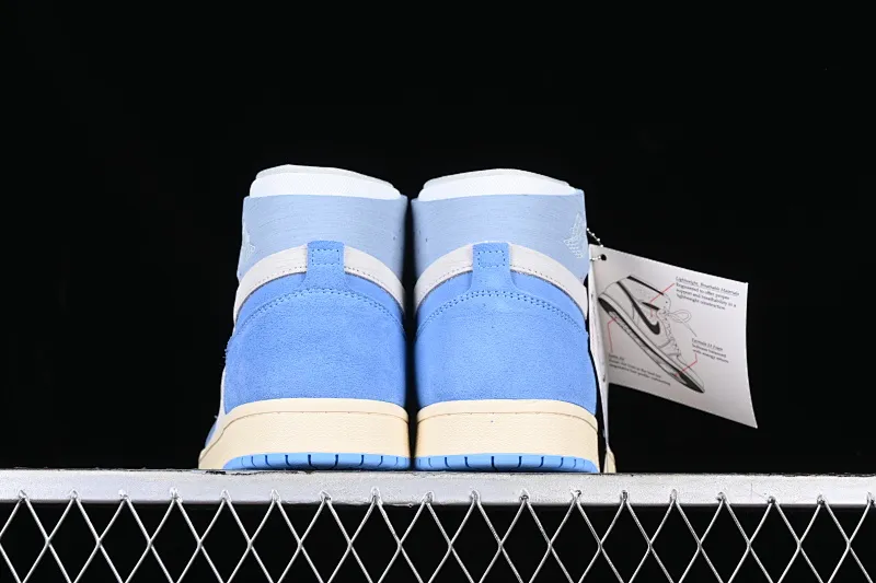All categories Air Jordan Jordan series basketball shoes Air Jordan 1 High Air Jordan 1 Zoom CMFT AJ1 Joe 1 gray and blue color matching DV1305-004